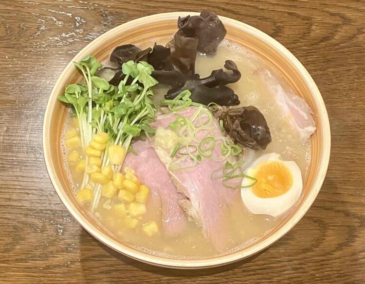 奈良県大和郡山市・春友流「味噌全部のせ」全体写真