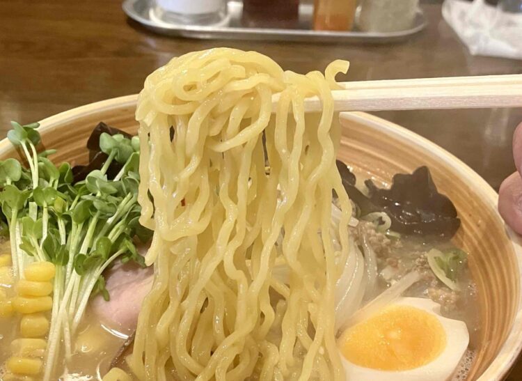 奈良県大和郡山市・春友流「味噌全部のせ」いただきます写真