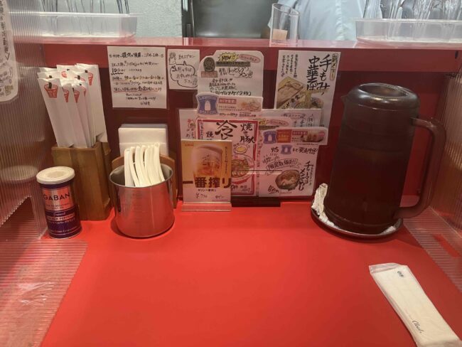 大阪市「カドヤ食堂総本店」内観写真