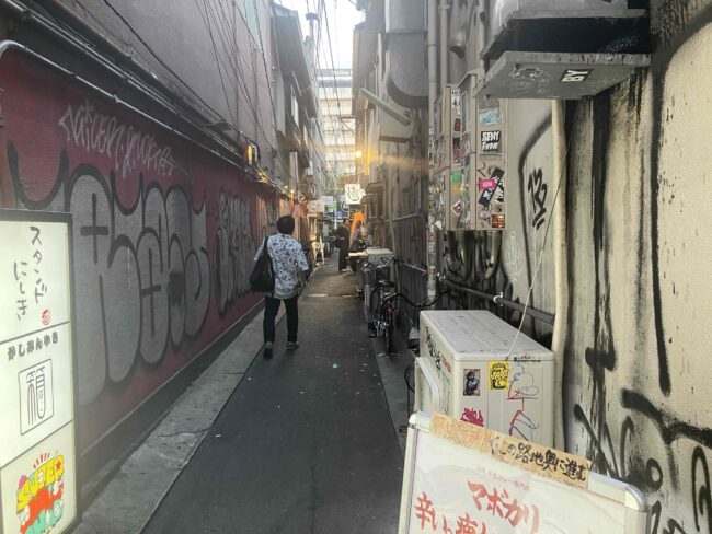 大阪市浪速区にある麺屋丈六へにある街路写真