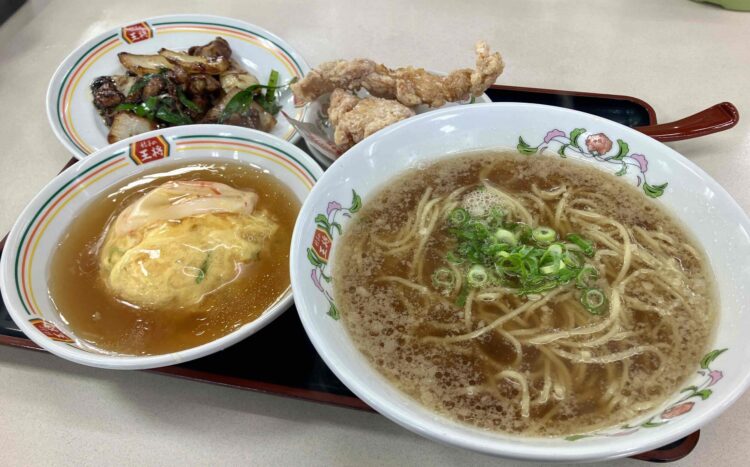餃子の王将「ランチセット+ホルモンの味噌炒め」全体写真②