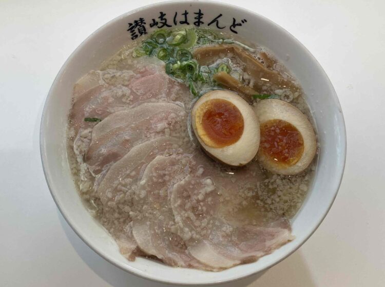 はまんどラーメンの全体写真
