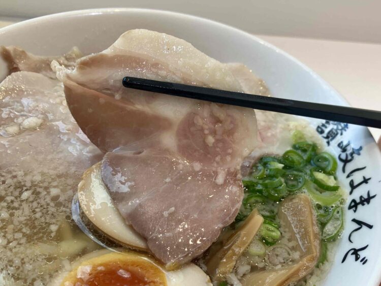 はまんどラーメンのチャーシューアップ写真
