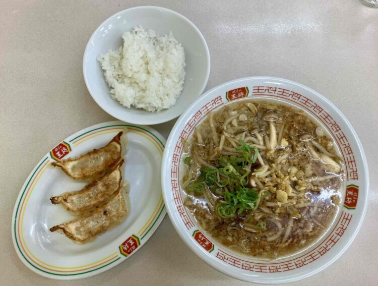 餃子の王将「秋のラーメンセット」の全体写真
