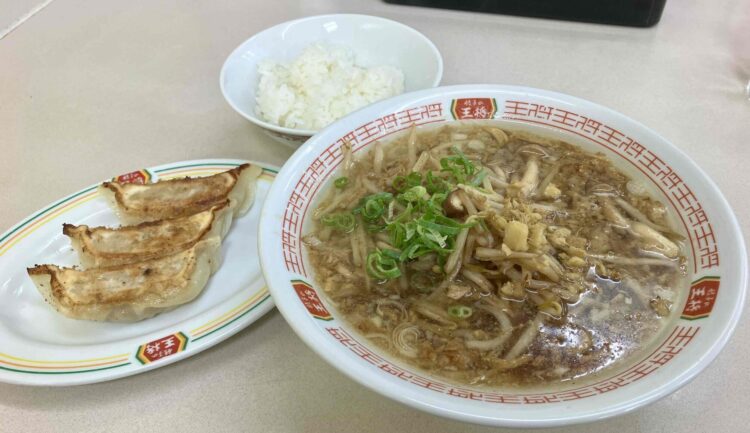 餃子の王将「秋のラーメンセット」の全体写真②